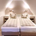 Apartment Stilvolle 2 5 Unter Reet In Spo Mit Garten *