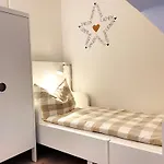 Stilvolle 2 5 Unter Reet In Spo Mit Garten Böhl