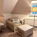 Stilvolle 2 5 Unter Reet In Spo Mit Garten Apartment