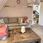 Apartment Stilvolle 2 5 Unter Reet In Spo Mit Garten