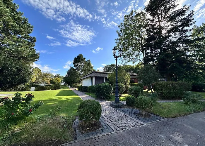 Sky & Homes Strandlaeufer I Stilvolle Unter Reet In Spo Mit Parkgarten *