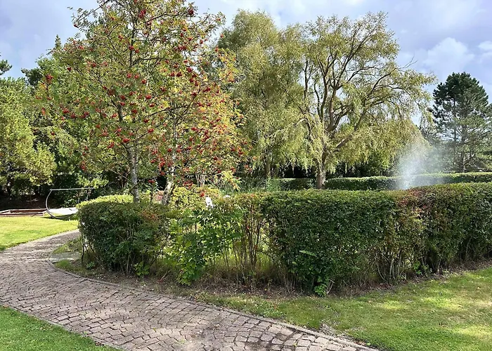 Apartamento Sky & Homes Strandlaeufer I Stilvolle Unter Reet In Spo Mit Parkgarten Böhl