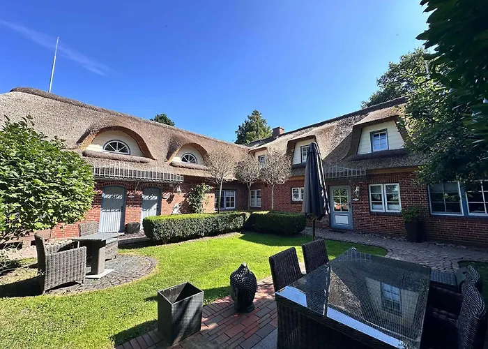 Sky & Homes Strandlaeufer I Stilvolle Unter Reet In Spo Mit Parkgarten * Böhl