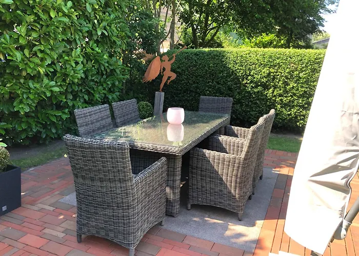 Sky & Homes Strandlaeufer I Stilvolle Unter Reet In Spo Mit Parkgarten * Böhl